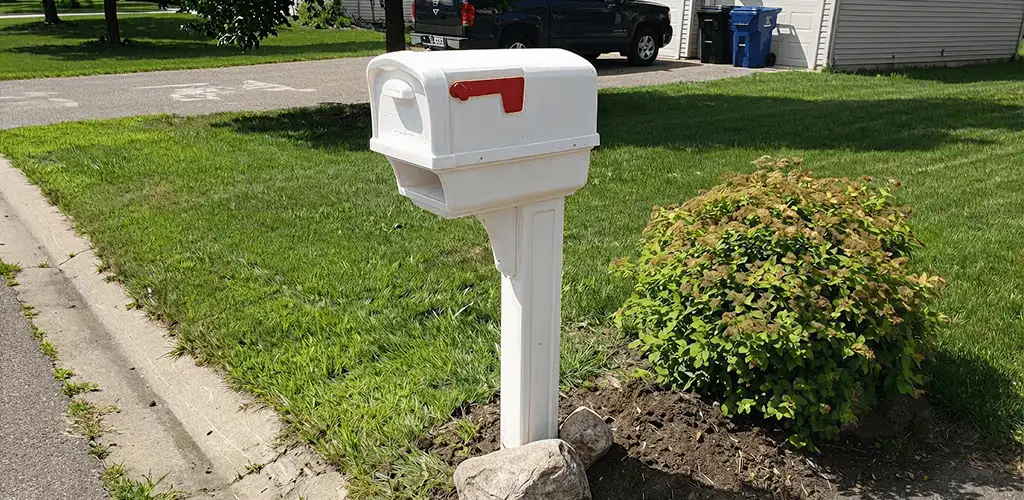 Mailbox installation for a residential curbside mailbox in Yonkers, NY